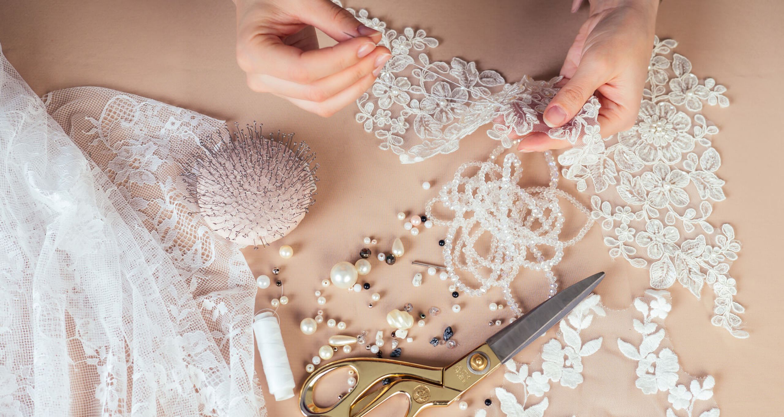 abiti passione sartoria mani